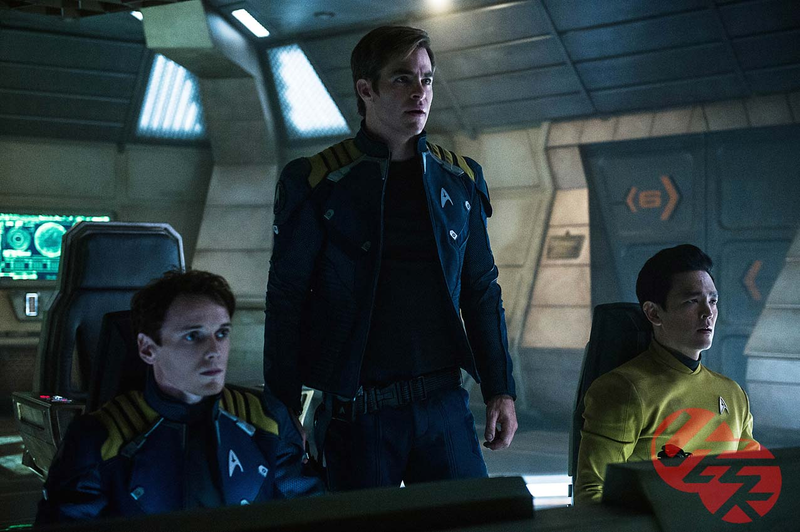 Illustration for article titled Everyone Is Scared of Something in These New Star Trek Beyond PhotosÂ
